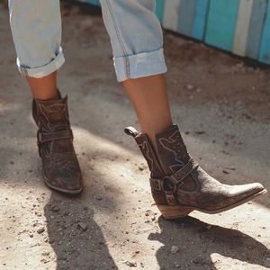 Bed Stu Brown Canada Cowboy Harness Ankle Boots